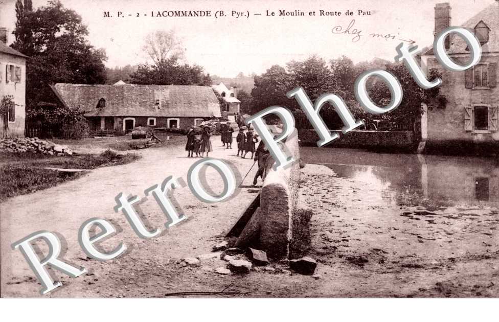 Le moulin et route de Pau