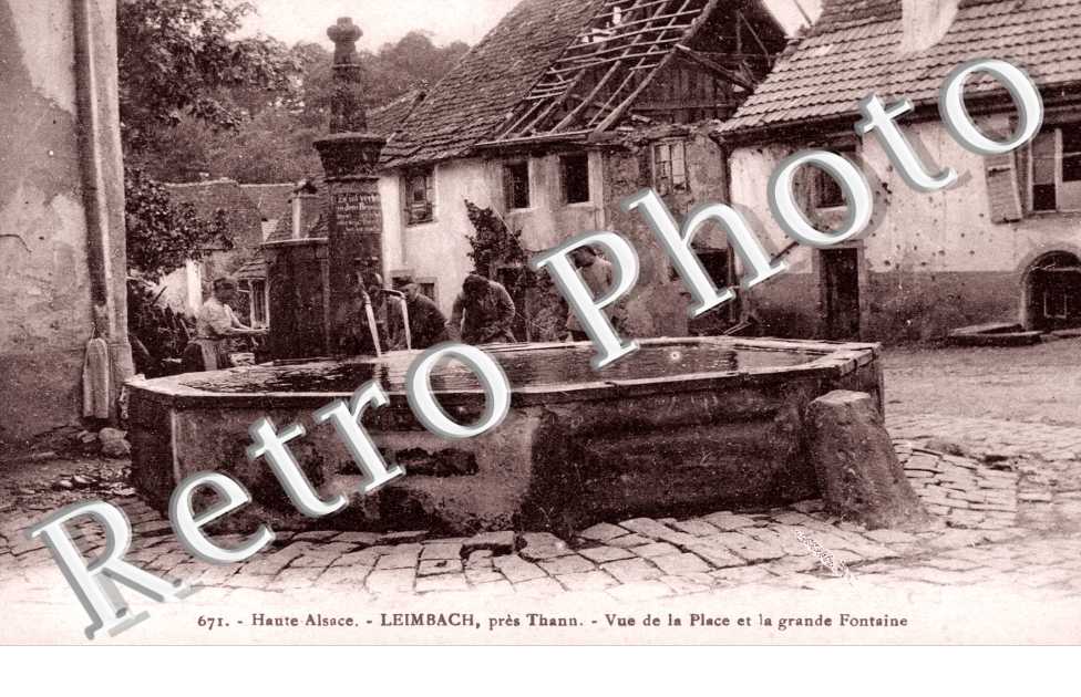 Vue de la place et la grande fontaine