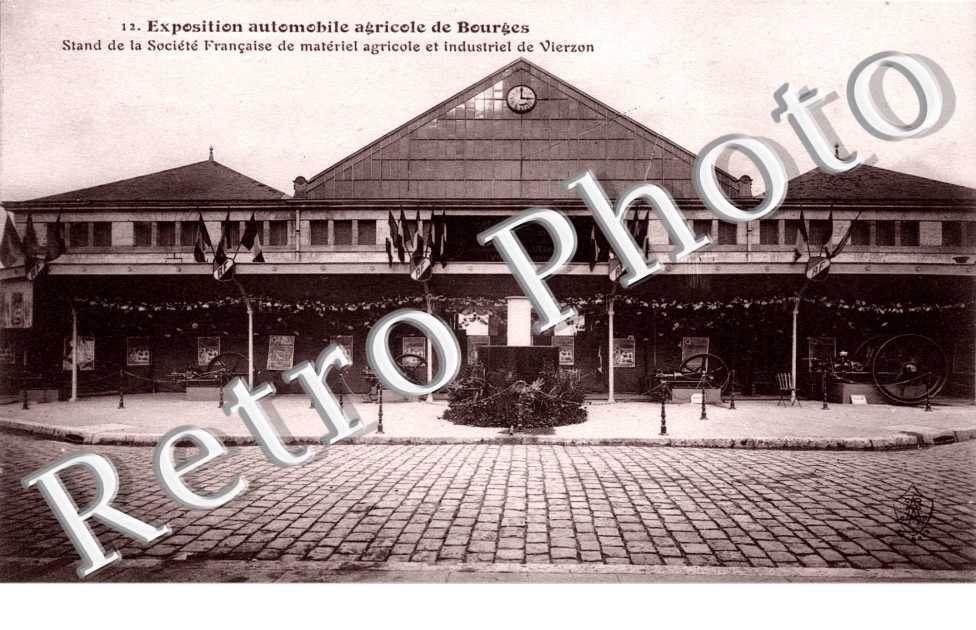 Exposition automobile agricole de Bourges - stand de la societe Francaise de materiel agricole et industriel de Vierzon
