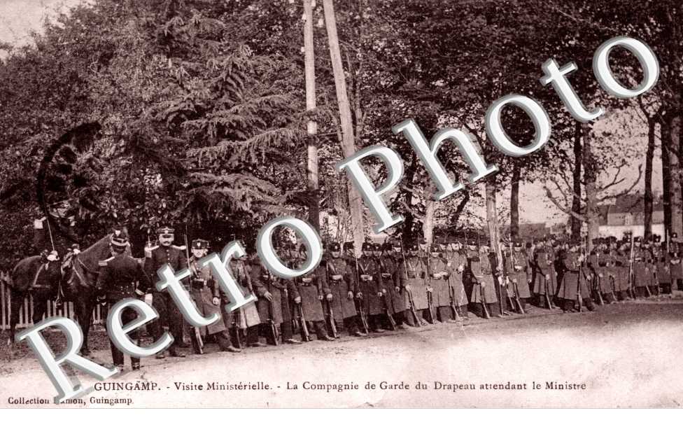 Visite Ministerielle - la Compagnie de garde du Drapeau