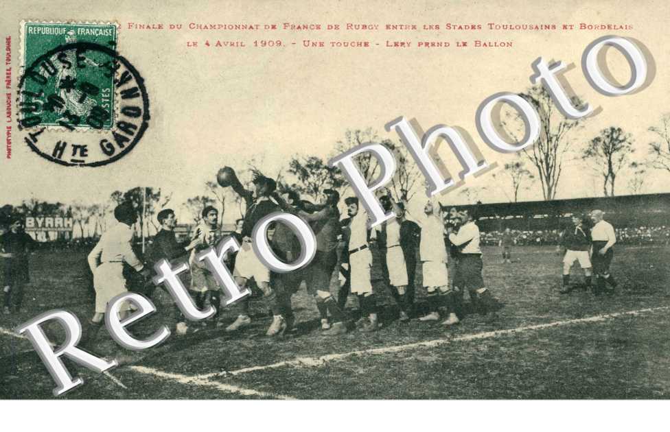 Finale du championnat de France entre les stades Toulousains et Bordelais le 4 avril 1909, Une touche, Lery prend le ballon - Rugby