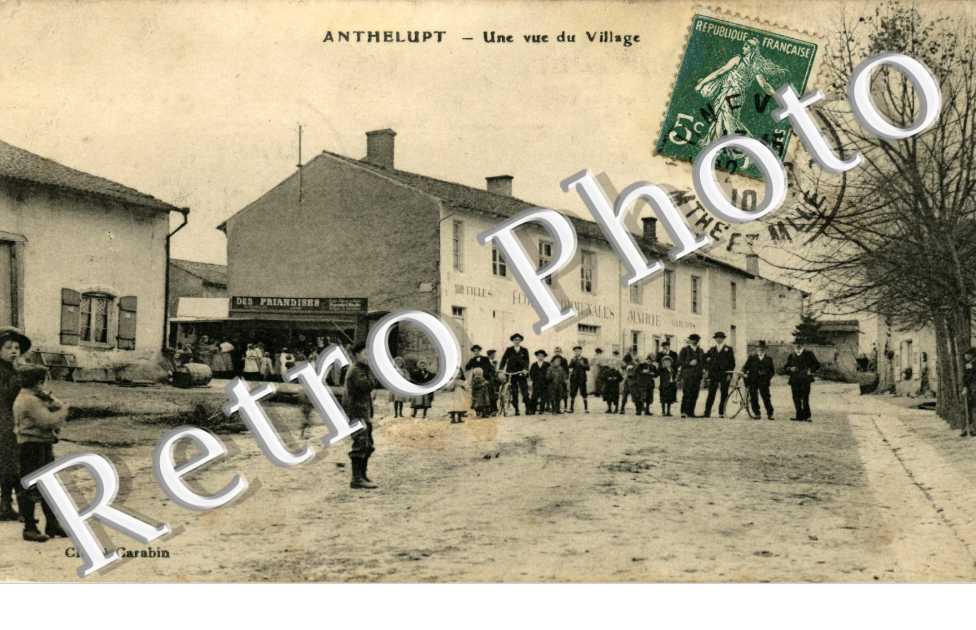 Une rue du village