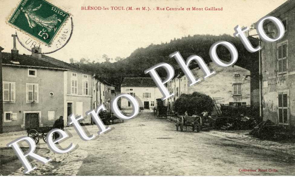 rue centrale et Mont Gaillaud