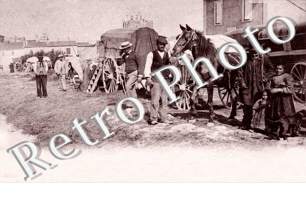(personnages, charettes et chevaux)