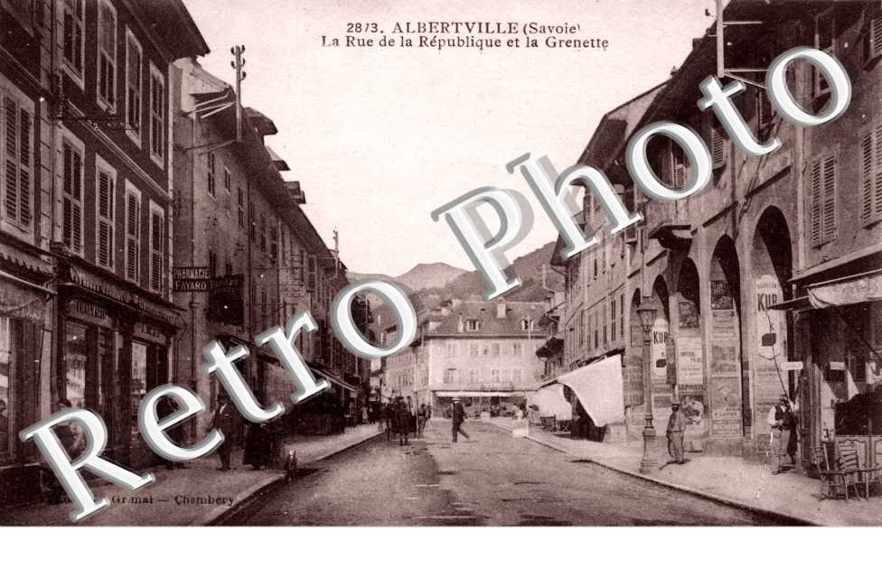 la rue de la Republique et la Grenette
