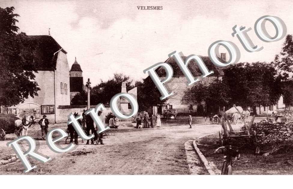 (vue interieure du village)