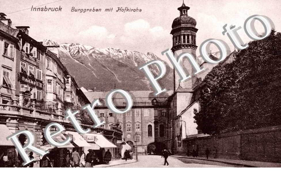 Burggraben mit Hofkirche