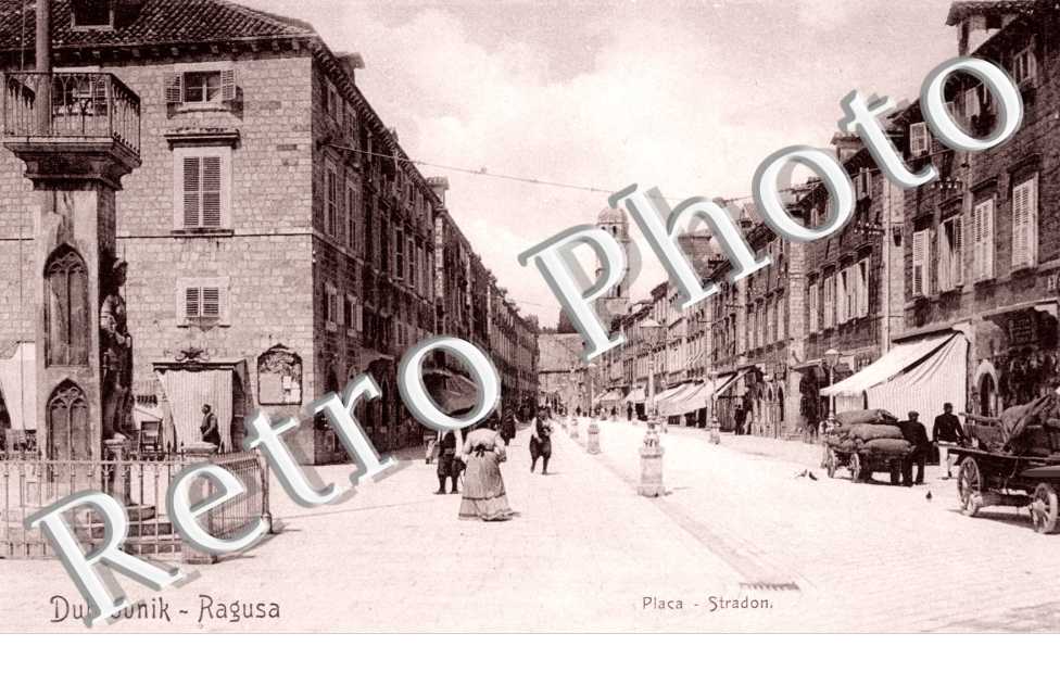 Placa, Stradon