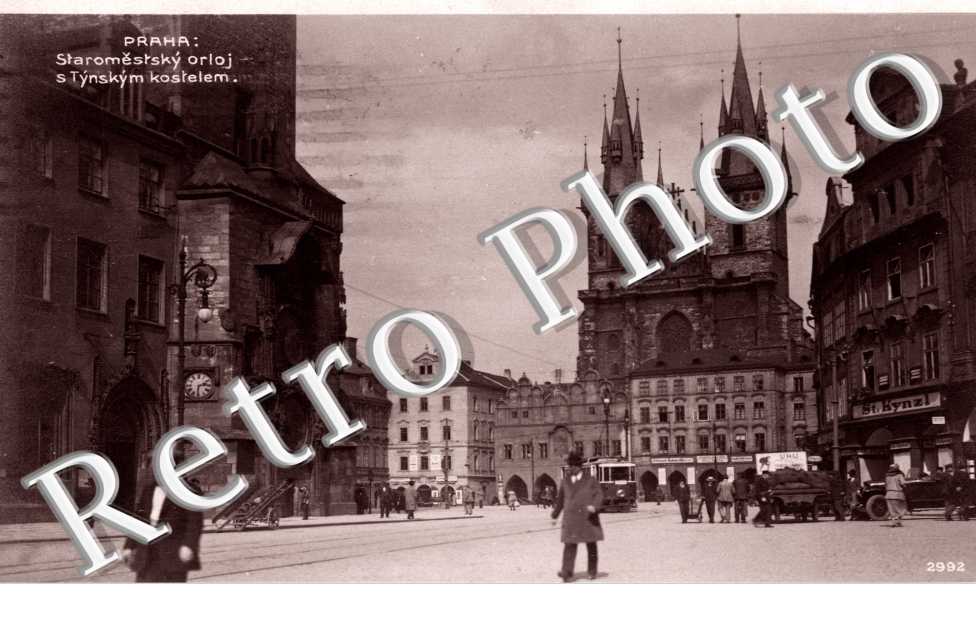 PRAHA, Staromestsky orloj s Tynsky kostelem