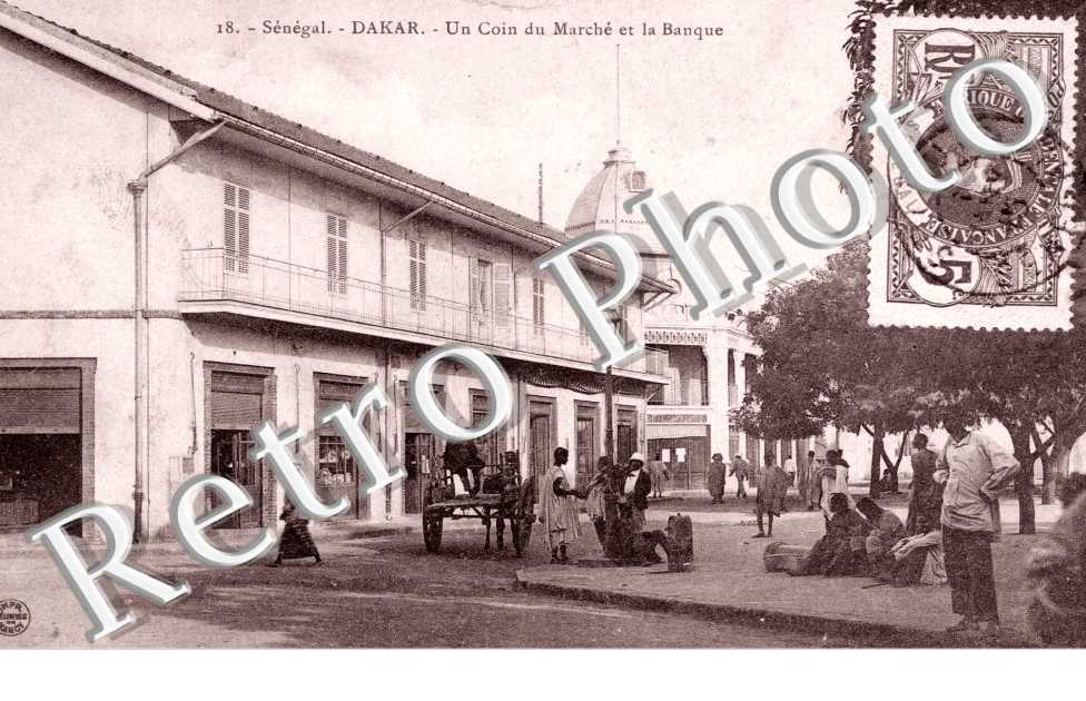 Un Coin du Marche et le Banque