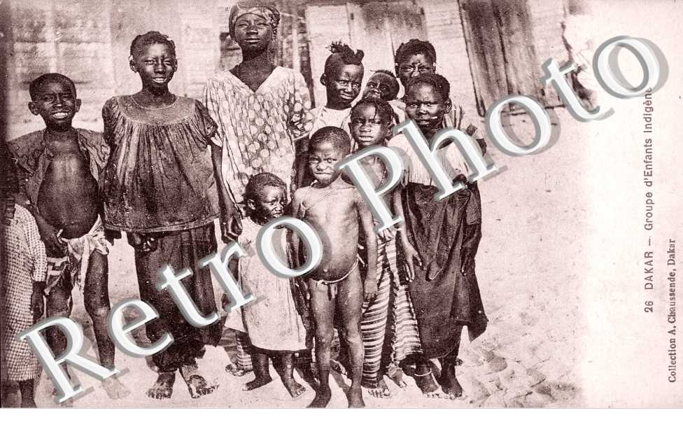 Groupe d&#039;enfants indigenes