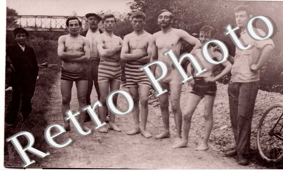 Sportifs en maillot de bain