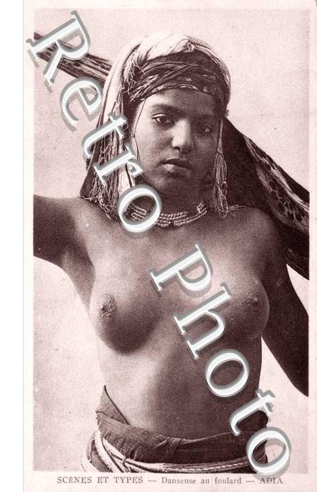 DANSEUSE AU FOULARD
