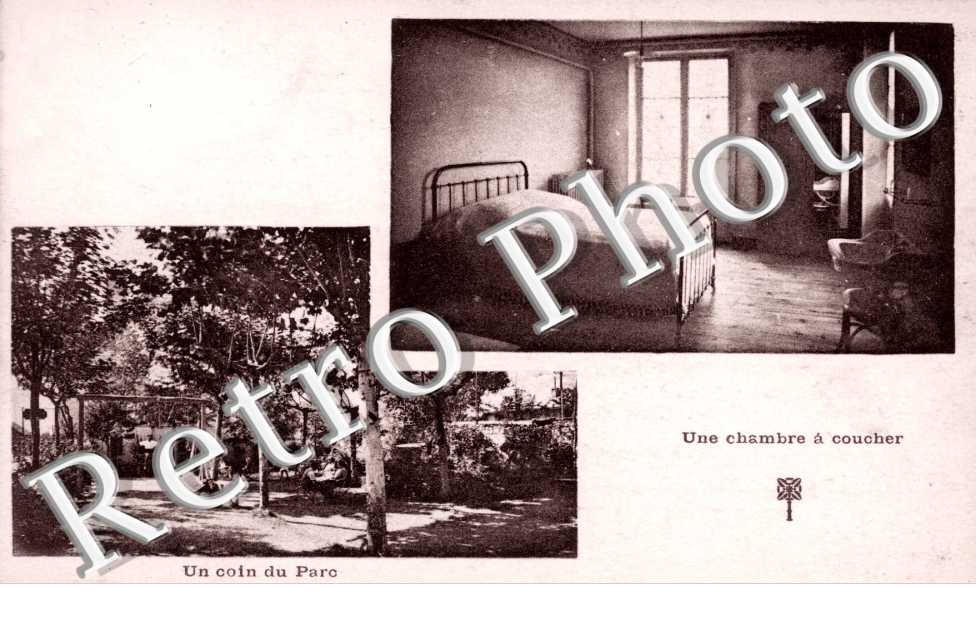 Hotel des 3 Cols une chambre a coucher un coin du parc