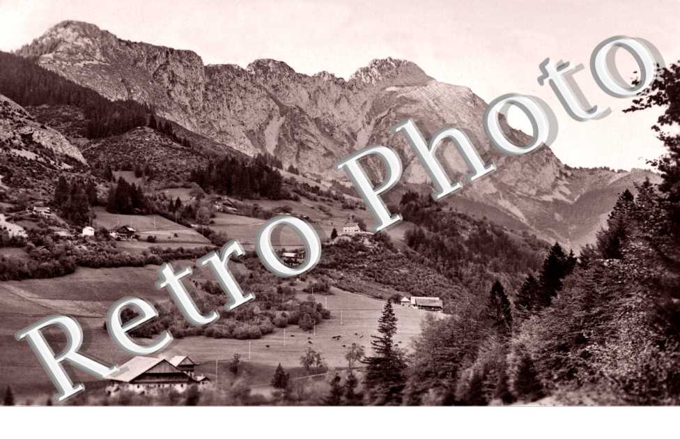 Vue générale   Le Mont Chauffé et le Bellevue  -  années 40
