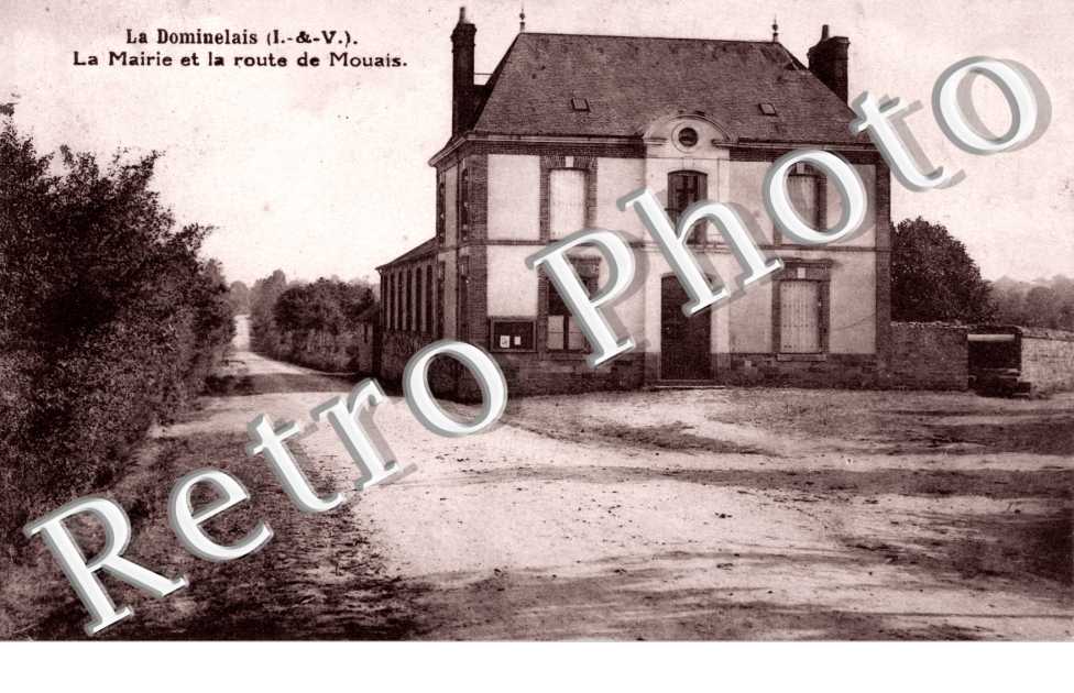 la Mairie et la route de Mouais
