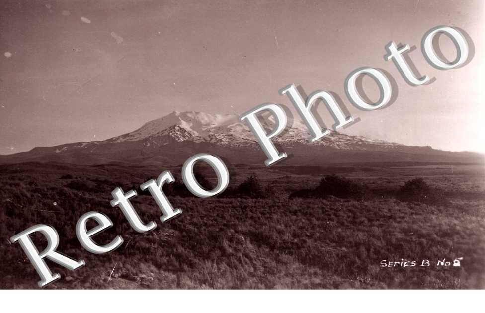 Une Montagne enneigée