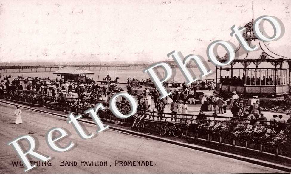 Band Pavillon, Promenade