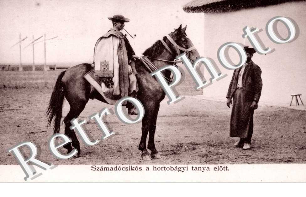 Szamadocsikos a Hortobagyi tanya elott