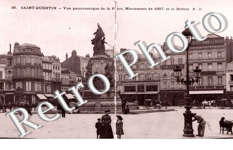 vue panoramique de la place, Monument de 1577 et le Beffroi - carte panoramique