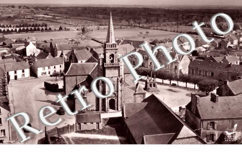 la Place de l&#039;eglise -  annees 50