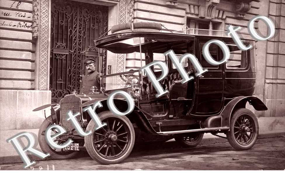 Automobile