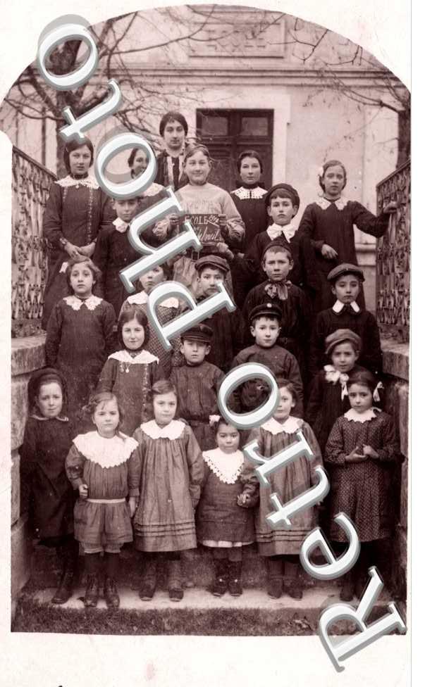 Ecole 1917 - Un Groupe d&#039;enfants