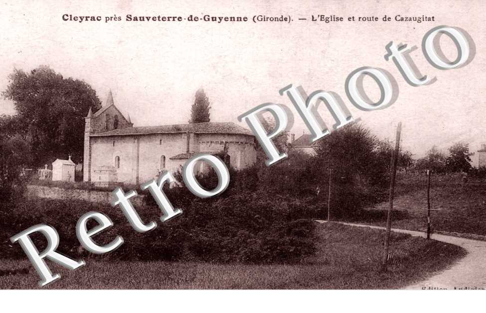 l&#039;eglise et route de Cazaugitat