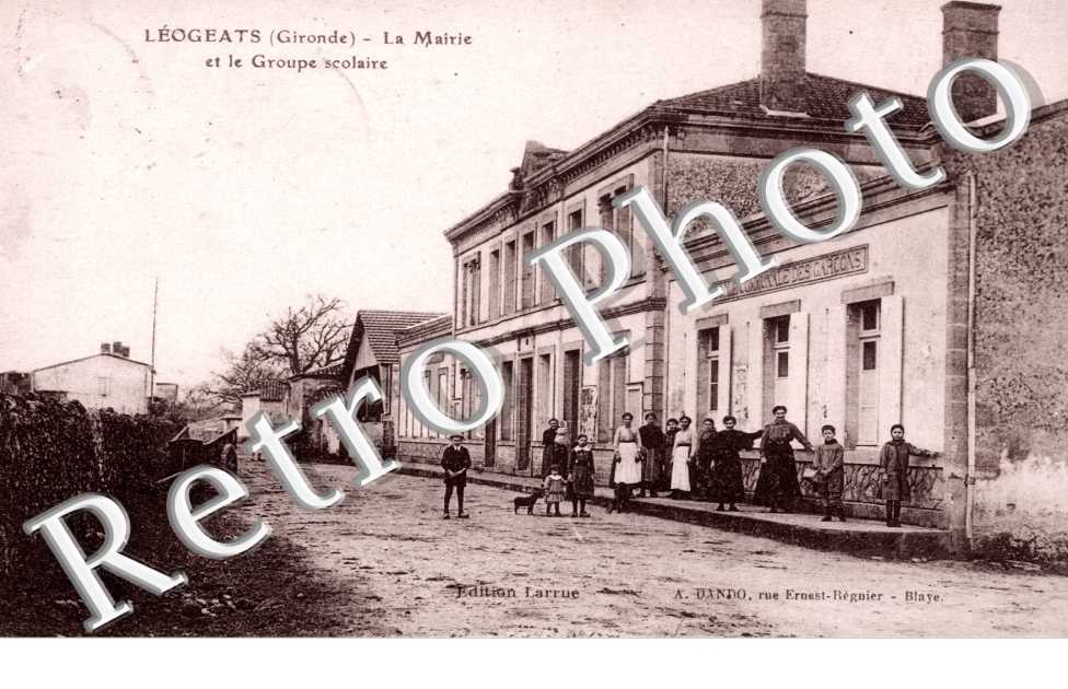 la Mairie et le groupe scolaire