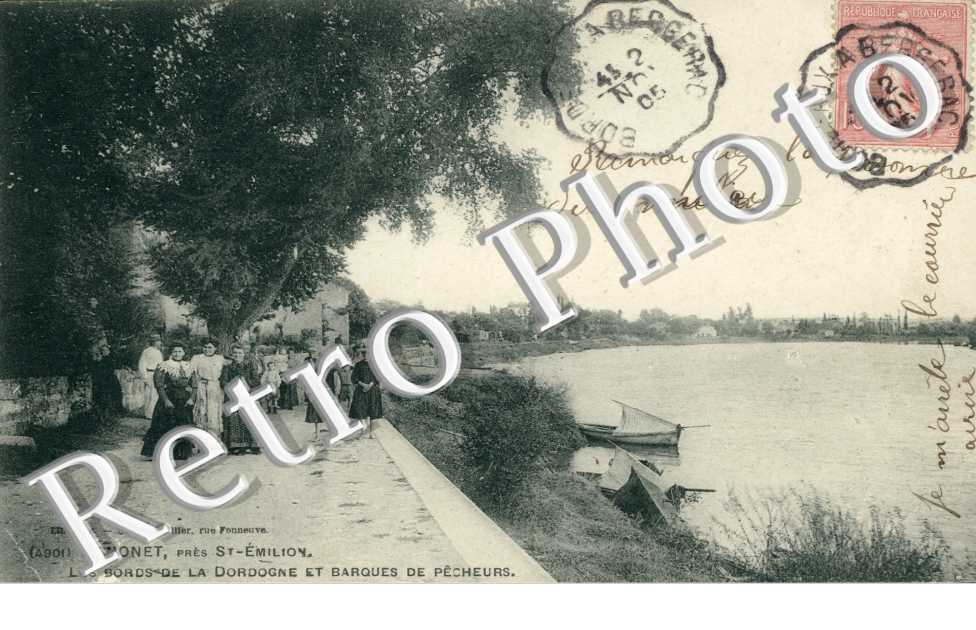 Bords de la Dordogne et barques de pecheurs
