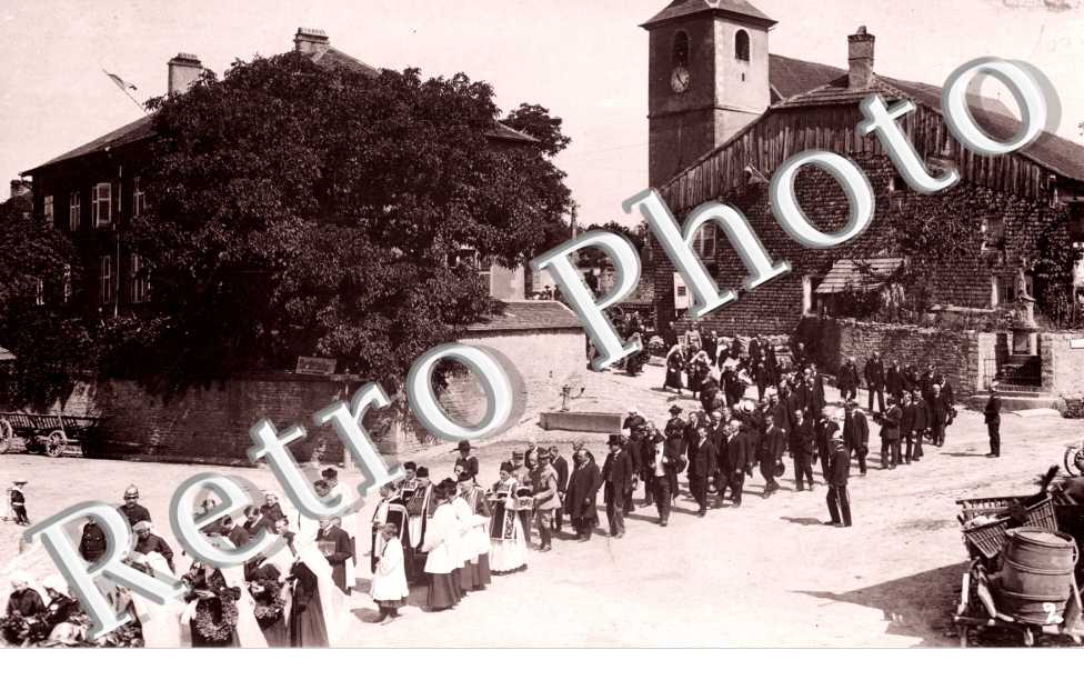 Cortege a la sortie de l&#039;eglise