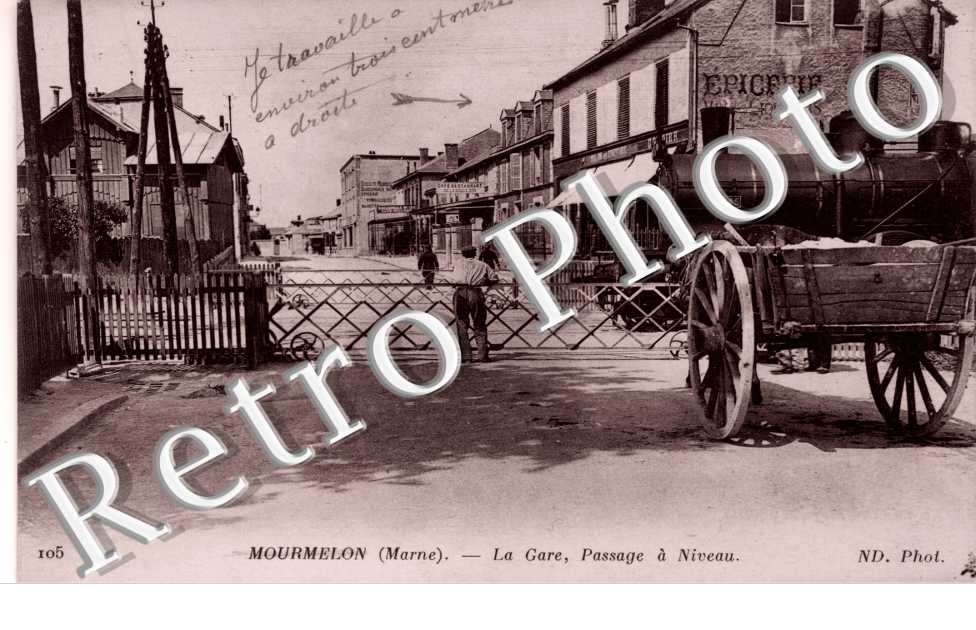 La Gare - Le Passage a Niveau