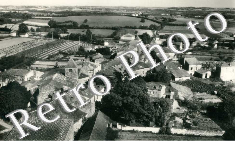 Vue Aerienne - L&#039;eglise et le bourg
