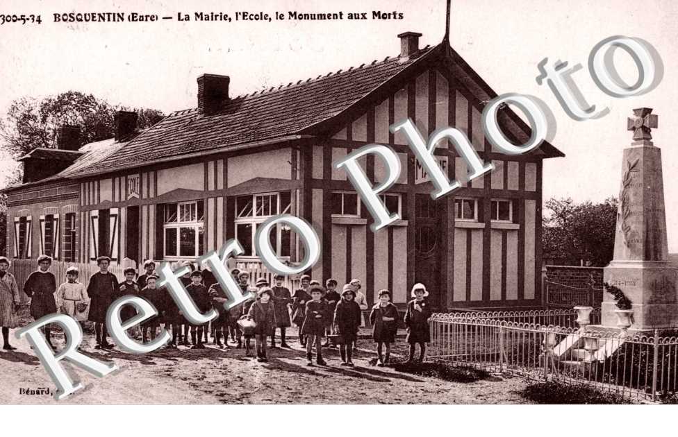 Mairie, Ecole, Monument aux Morts