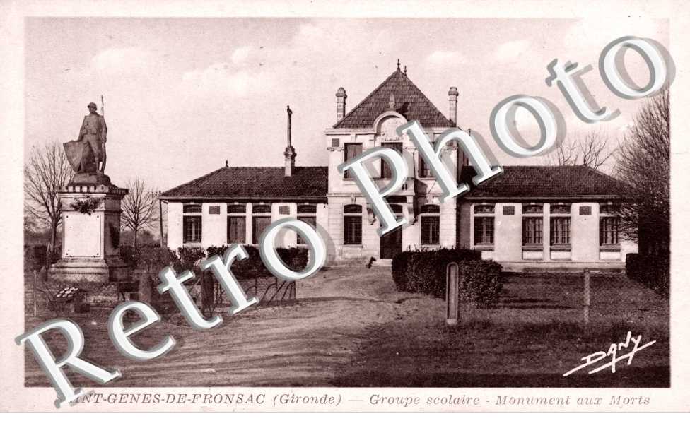 Groupe Scolaire et Monument aux Morts