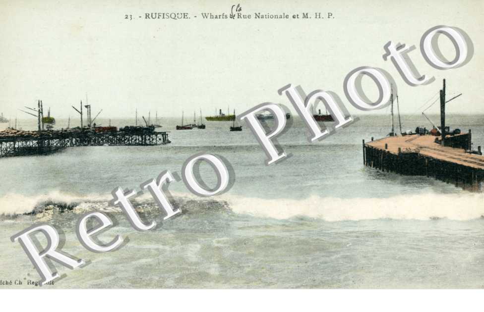Wharfs de Rue Nationale et M. H. P.