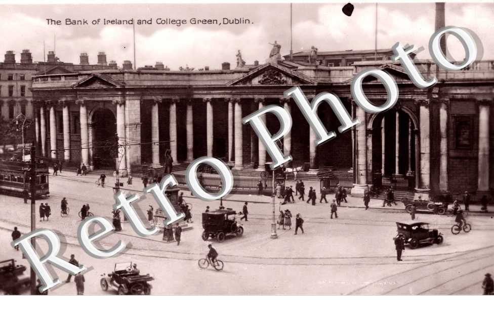 the Bank of Ireland and College Green