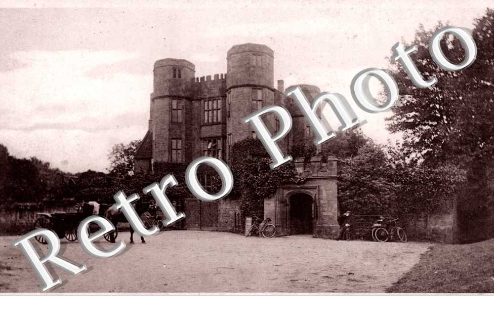 Kenilworth Castle , Leicester&#039;s Gatehouse