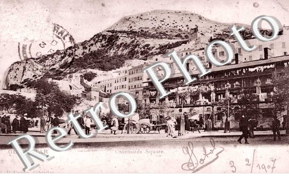 Casemates Square