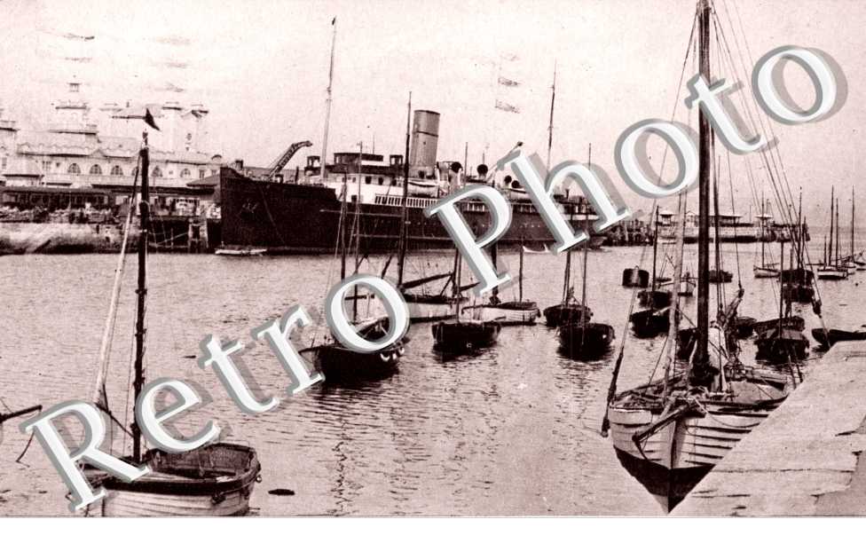 Pavilion and Harbour