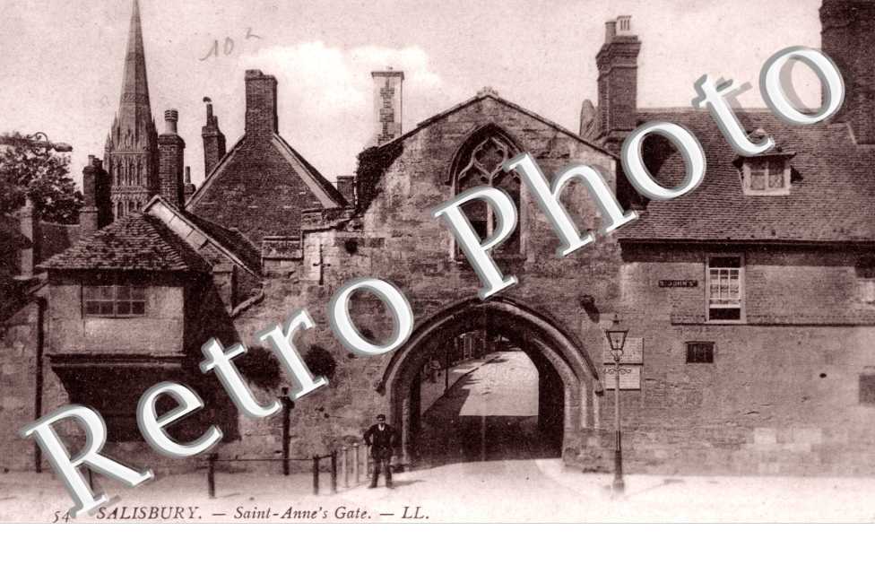 Saint Anne&#039;s Gate