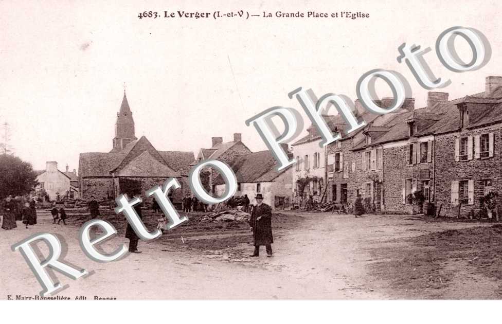 la grande place et l&#039;eglise