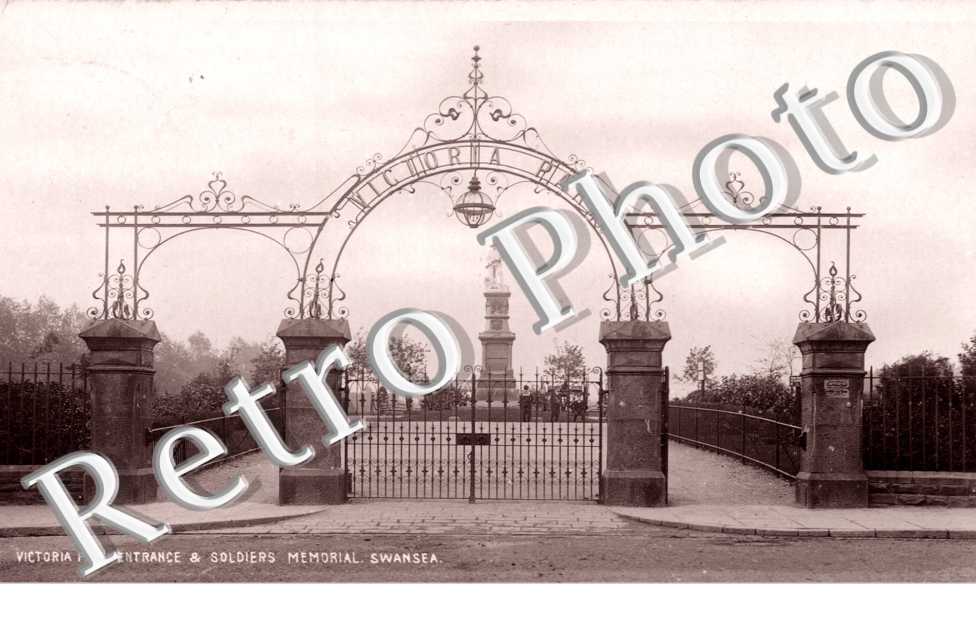 Victoria Park Entrance