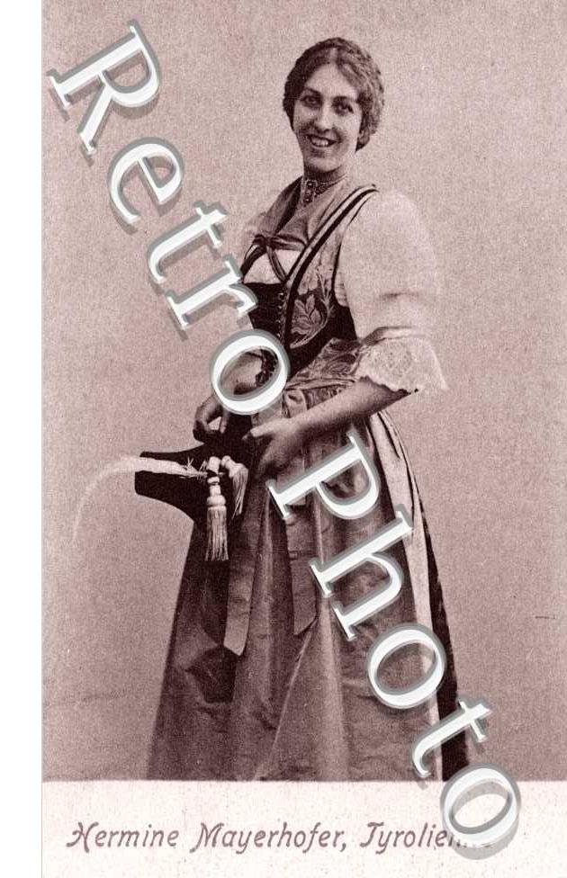 Hermine Mayerhofer, Tyrolienne