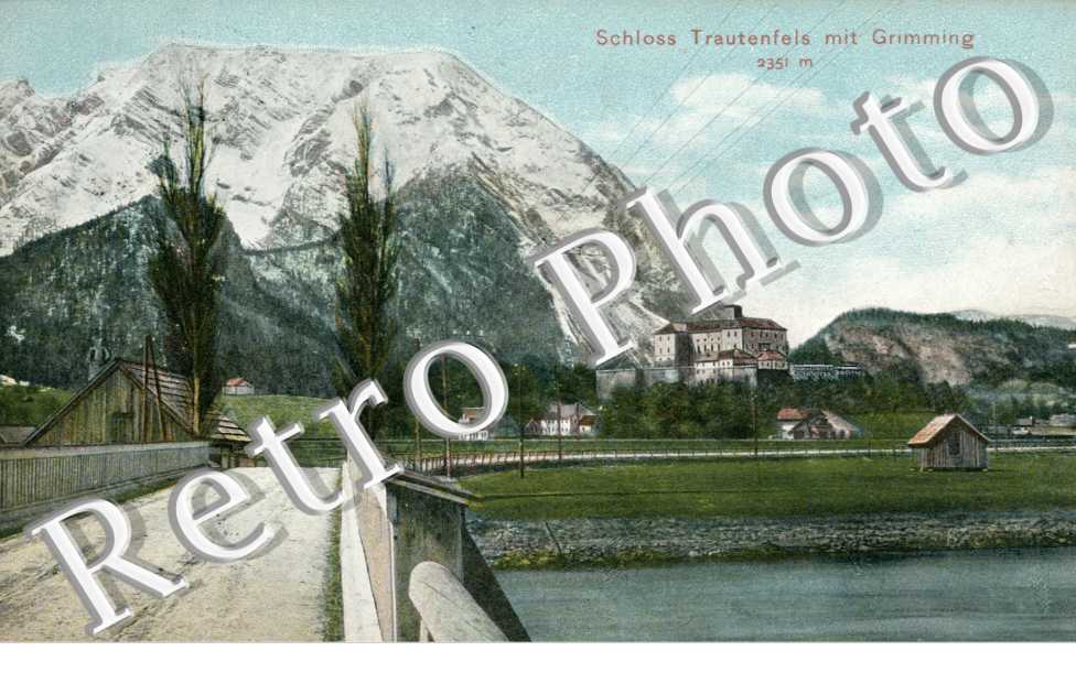 Schloss trautenfels mit Grimming