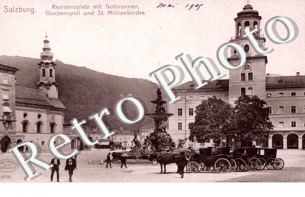 Residenzplatz mit Hofbrunnen