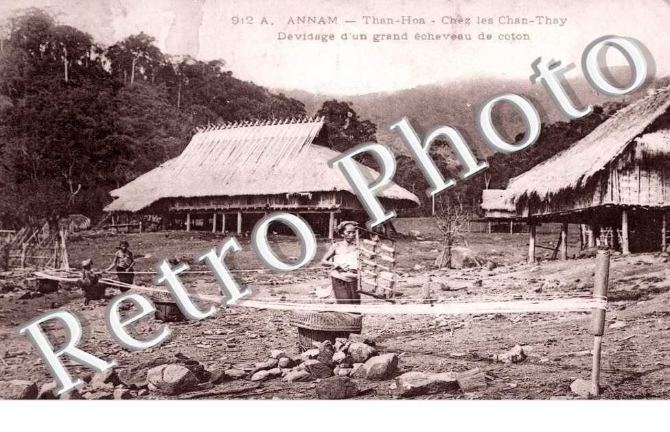 Chez les Chan-Thay, Devidage d'un grand echeveau de coton