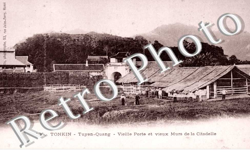 Vieille Porte et Vieux Murs de la Citadelle