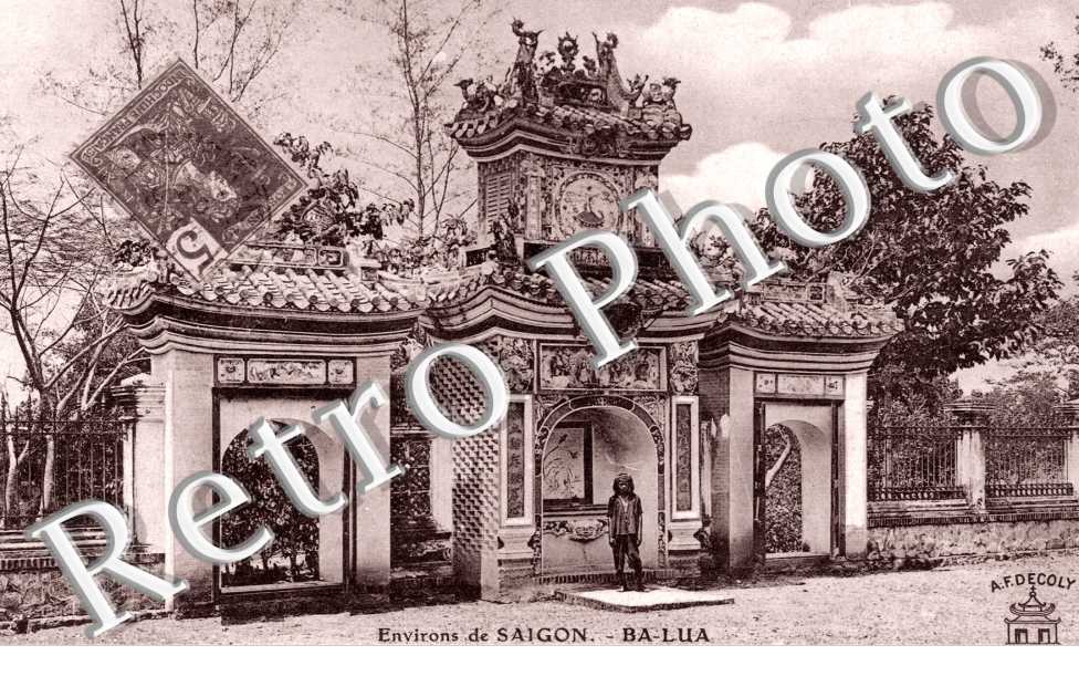 Entree de la Pagode de Ba-Lua