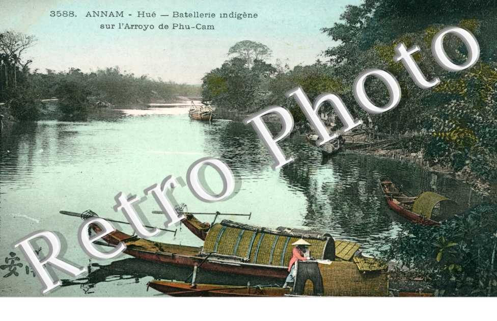 Annam, Batellerie indigene sur l'Arroyo de Phu-Cam
